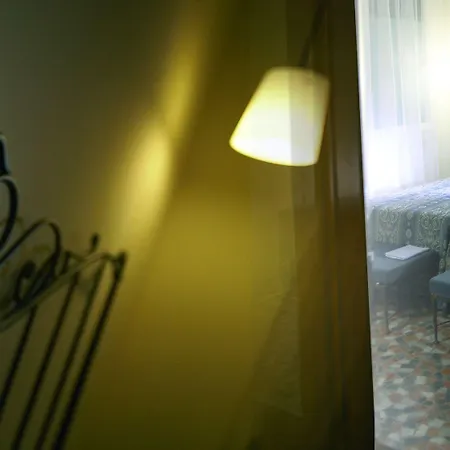 מלון Cityhotel Cristina 3*