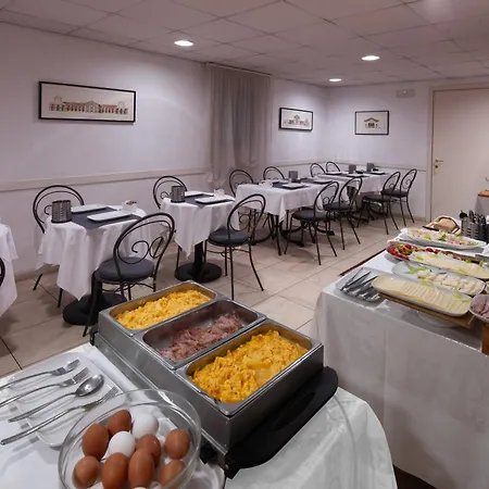 Cityhotel Cristina מלון 3*
