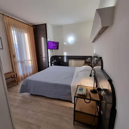 Hotel Cityhotel Cristina 3*