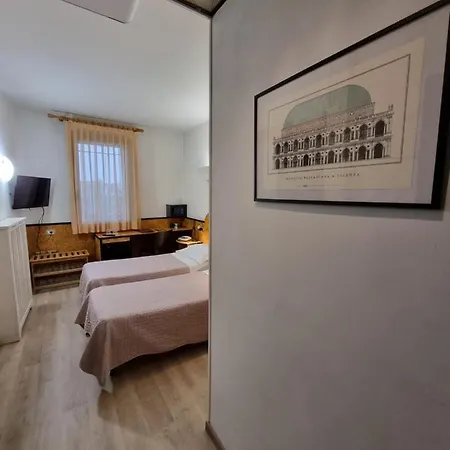 Cityhotel Cristina Hotel 3*