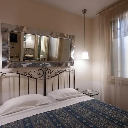 호텔 Cityhotel Cristina 3*